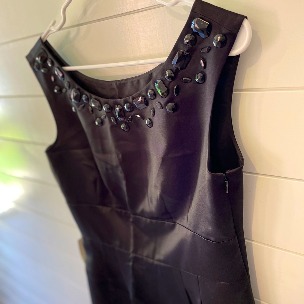 Anne Taylor Loft Little Black Dress with Jewel Neckline. Size 6. NWT